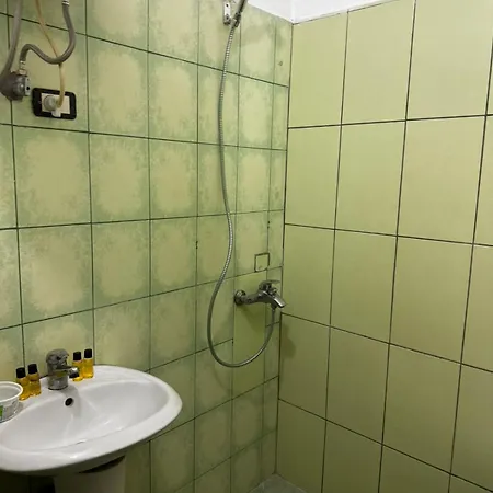 Rosaley アパート ゴーレム